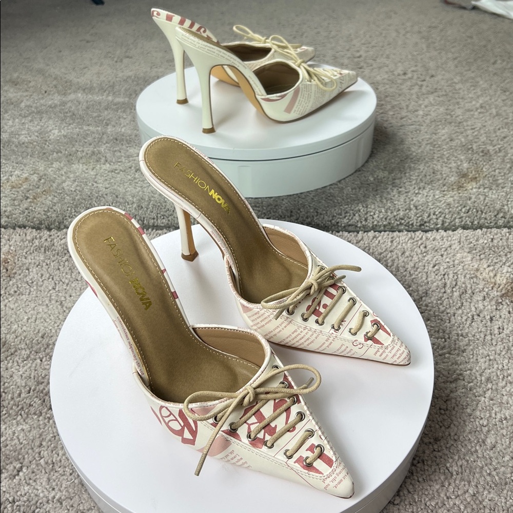 📰👡 Newspaper Mule Pumps size 7
